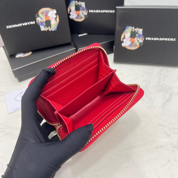 プラダ財布コピー角部分ディテール